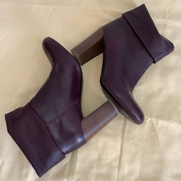 Vince Leather Fold Over Heeled Ankle Boots Sz-7 - Picture 6 of 9